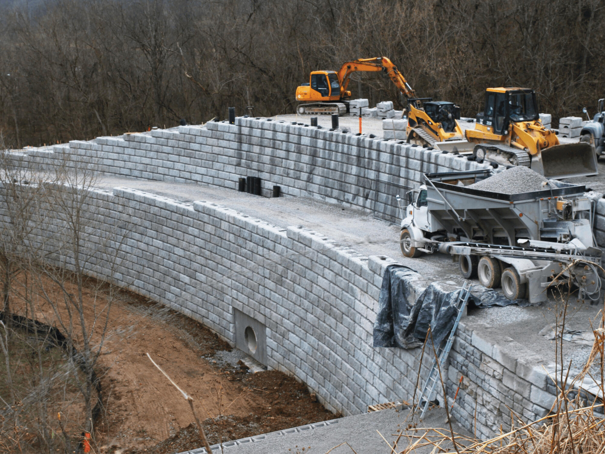 CALGARY RETAINING WALL INSTALLATION